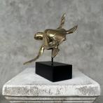 sculptuur, NO RESERVE PRICE - Turtle on a Stand Bronze, Antiek en Kunst