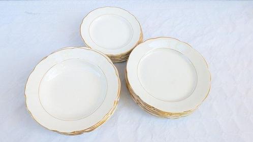 Richard Ginori - IMPERO - Tafelservies voor 6 (18) -, Antiek en Kunst, Antiek | Meubels | Tafels