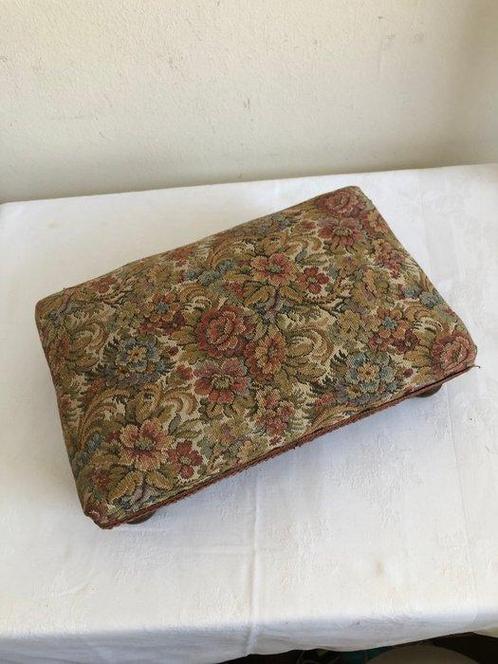 Kruk - Hout, Textiel - Voetsteun, Antiek en Kunst, Curiosa en Brocante