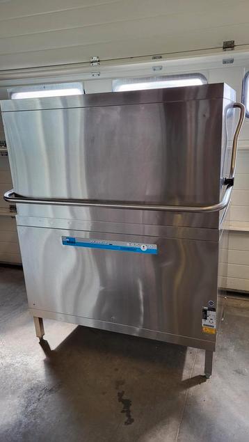 Meiko DV 200.2 Dubbele doorschuifvaatwasser beschikbaar voor biedingen