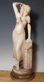 sculptuur, Portatrice dacqua, firmata R. Parent - 73 cm -