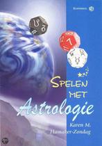 Spelen Met Astrologie Boek Kaarten Dobbe 9789073140455, Boeken, Esoterie en Spiritualiteit, Verzenden, Gelezen, K. Hamaker-Zondag