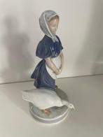 Royal Copenhagen - Figuur - Girl with a Goose - Porselein