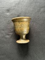 Middeleeuws IJzer Middeleeuws vijzel met decoratieve lijnen., Antiek en Kunst