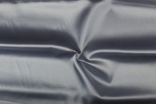 Glanzende stof zilver - Polyester stof 15m op rol, Hobby en Vrije tijd, Stoffen en Lappen, 200 cm of meer, Nieuw, 120 cm of meer