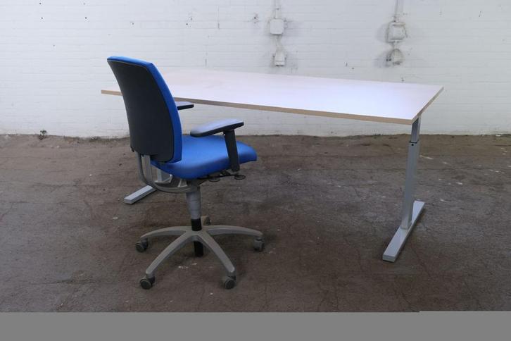 Twinform | Bureau | Tweedehands | Naturel eiken blad | Grijs, Zakelijke goederen, Kantoor en Winkelinrichting | Kantoormeubilair en Inrichting