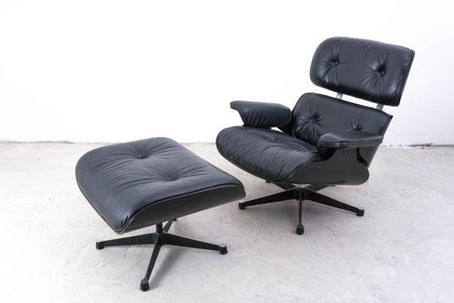 Vitra - Charles & Ray Eames - Loungestoel met voetenbank -, Antiek en Kunst, Kunst | Designobjecten