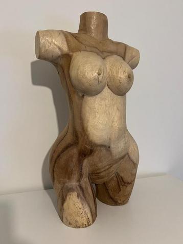 Houten Body sculptuur, handgemaakt beschikbaar voor biedingen