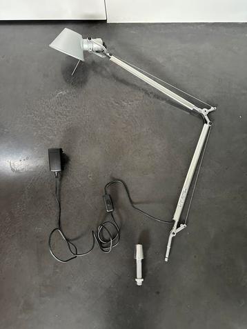 Artemide Tolomeo Tavolo geïntegreerde LED schroefbevestiging beschikbaar voor biedingen