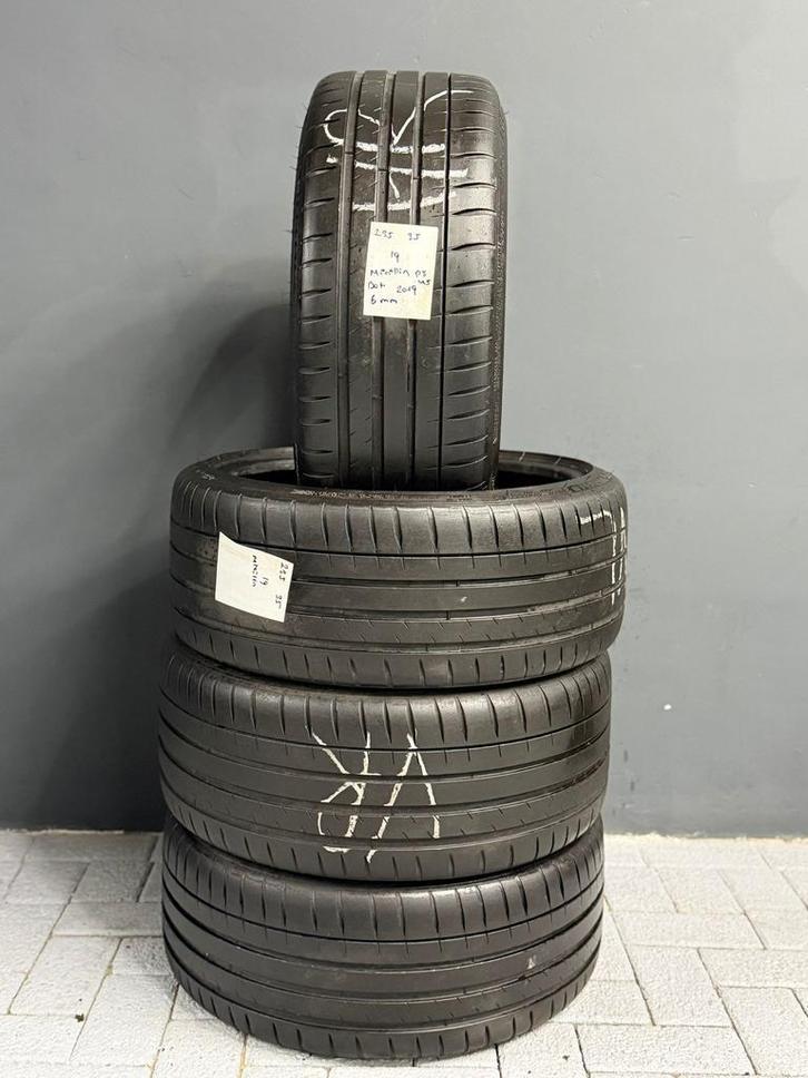 235/35/19 MICHELIN PILOT SPORT 4S 6MM 4 STUKS €400,- (2019), Auto-onderdelen, Banden en Velgen, 19 inch, Zomerbanden, 235 mm, Personenwagen