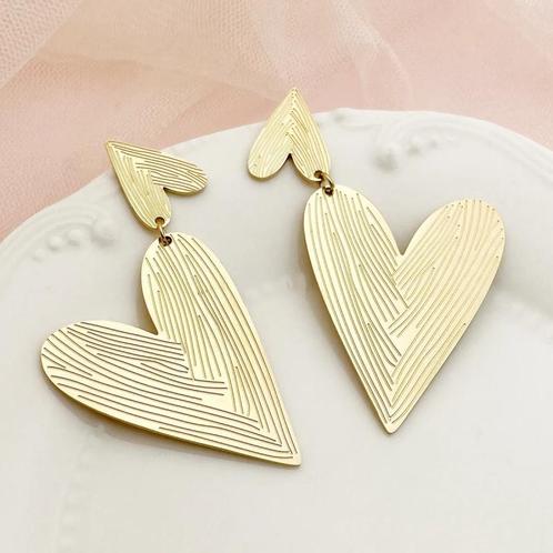 Stainless steel goudkleurige grote design hartjes oorbellen, Sieraden, Tassen en Uiterlijk, Oorbellen, Nieuw, Verzenden