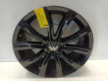 Velg Volkswagen T-Roc Volkswagen T-Roc  1.5 TSI  45 18 7 beschikbaar voor biedingen