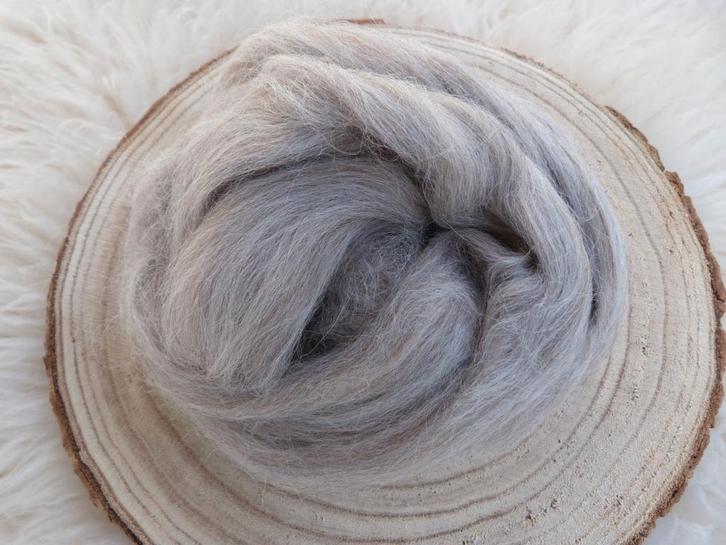 Alpaca grijs, Hobby en Vrije tijd, Spinnewielen en Spinnen, Spinwol, Nieuw, Ophalen of Verzenden