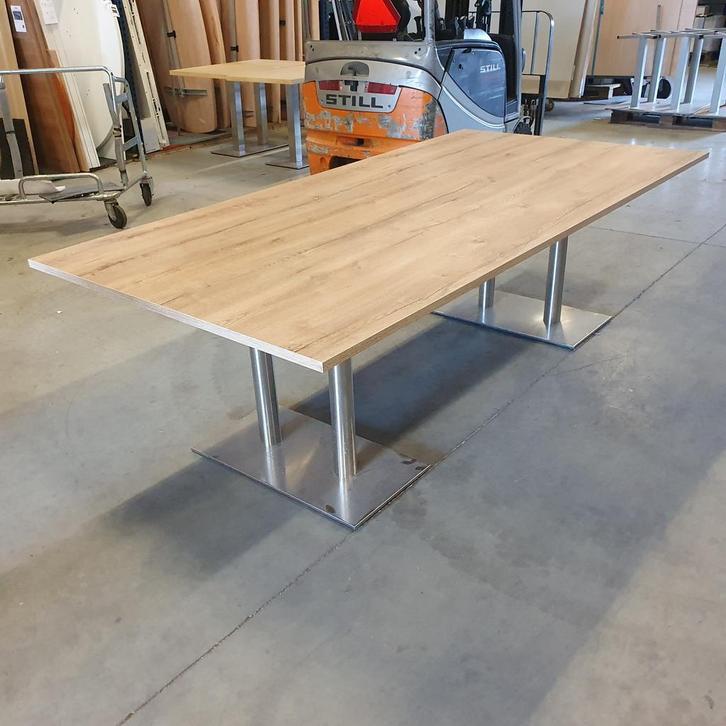 Pedrali vergadertafel met NIEUW BLAD - 240x120 cm, Zakelijke goederen, Kantoor en Winkelinrichting | Kantoormeubilair en Inrichting