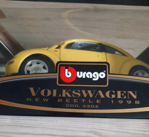 Bburago 1:18 - Modelauto - Volkswagen New Beetle 1998, Hobby en Vrije tijd, Modelauto's | 1:5 tot 1:12