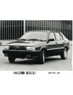 1983 ALFA ROMEO 33 1.5 4X4 PERSFOTO, Boeken, Auto's | Folders en Tijdschriften, Nieuw, Alfa Romeo, Author