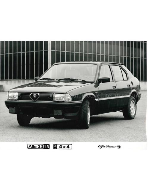 1983 ALFA ROMEO 33 1.5 4X4 PERSFOTO, Boeken, Auto's | Folders en Tijdschriften, Alfa Romeo