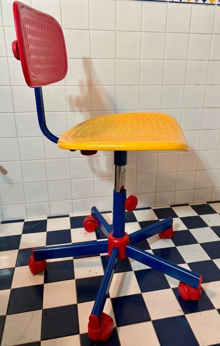 IKEA - Stoel - 12044 / Fripp - Plastic, Staal, Antiek en Kunst, Antiek | Meubels | Stoelen en Banken