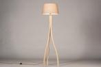 Rietveld Vloerlampen - Taupe, Hout - Stof, Hout, Verzenden, Nieuw