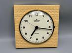 Wandklok - Junghans - Metaal, Glas, Keramiek - 1960-1970 -, Antiek en Kunst, Antiek | Meubels | Stoelen en Banken