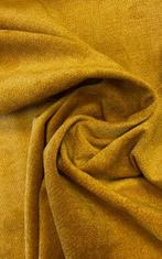 Zacht geweven cinigliato stof in mosterdgeel/warme oker,