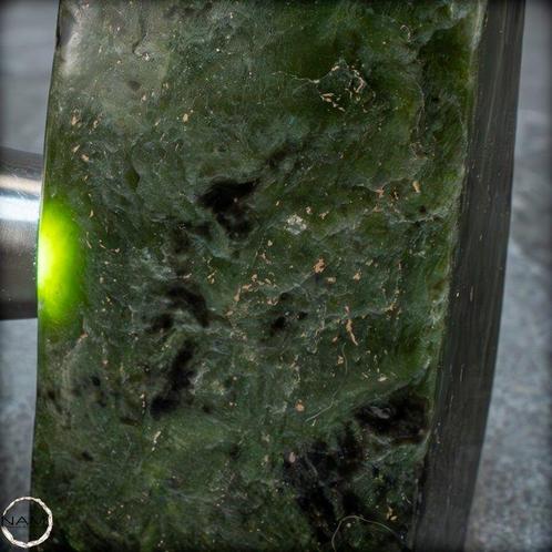 Zeer zeldzame natuurlijke jade nefriet Crystal Freeform,, Verzamelen, Dierenverzamelingen