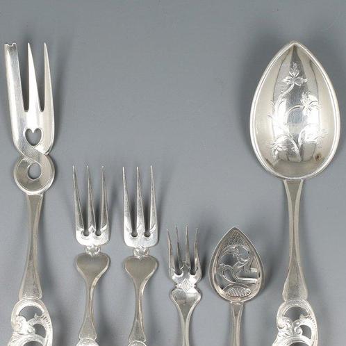 Augustinus de Rooij (`s-Hertogenbosch) Art-Nouveau, Antiek en Kunst, Antiek | Goud en Zilver