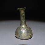 Oud-Romeins Glas Fles. 3e eeuw na Christus. 4,5 cm hoogte.