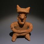 Colima, Westkust Mexico Terracotta Zittend figuur. 7,5 cm H.