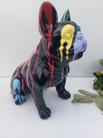 Beeld, pub or French bulldog black sitting in color paint, Antiek en Kunst