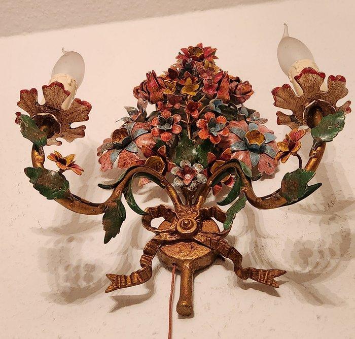 Wandkandelaar - Smeedijzer - Uniek ontwerp, met de hand, Antiek en Kunst, Antiek | Overige Antiek