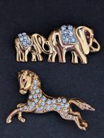 Beeld, Broches paard en olifanten ingelegd met Swarovski