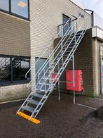 Bouwtrap, Steigertrap, Universele trap, Taludtrap KOOP/HUUR, Zakelijke goederen