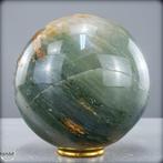 Natuurlijk groene tuinquarz-kristal Bol- 2241.16 g