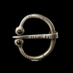 Viking periode Zilver Omega speld (Zonder Minimumprijs)