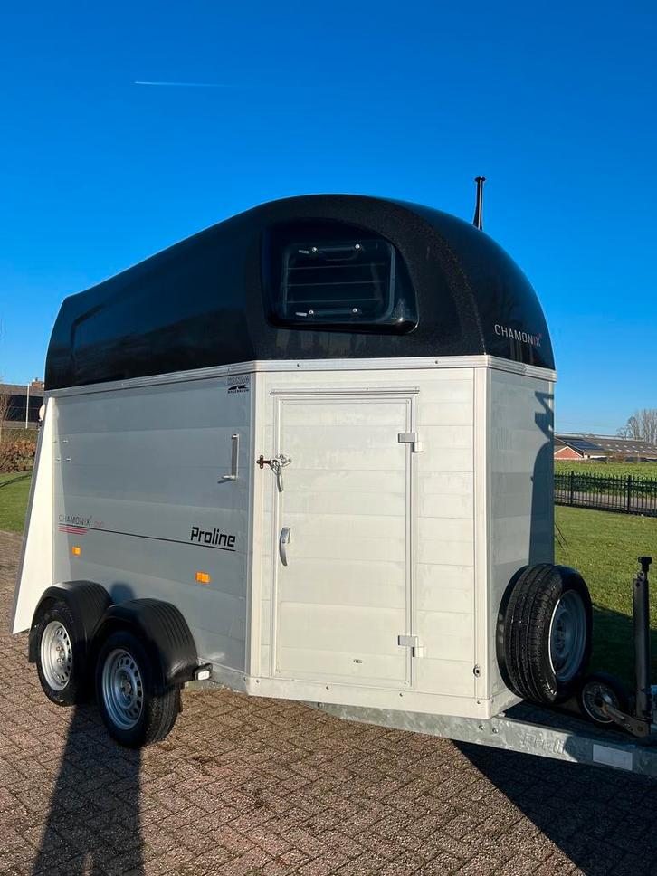 Prachtige vol-alu Proline 2 paards!, Dieren en Toebehoren, Paarden en Pony's | Trailers en Aanhangwagens, 2-paards trailer, Zo goed als nieuw