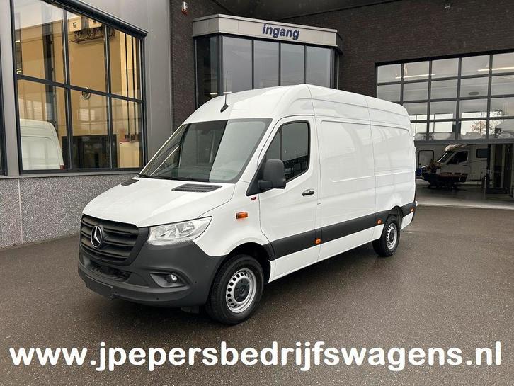 Zakelijke Lease |  Mercedes-Benz Sprinter 317 CDI L2 H2 MBUX, Auto's, Bestelauto's, Onderhoudsboekje, Lease, Zwart, Handgeschakeld