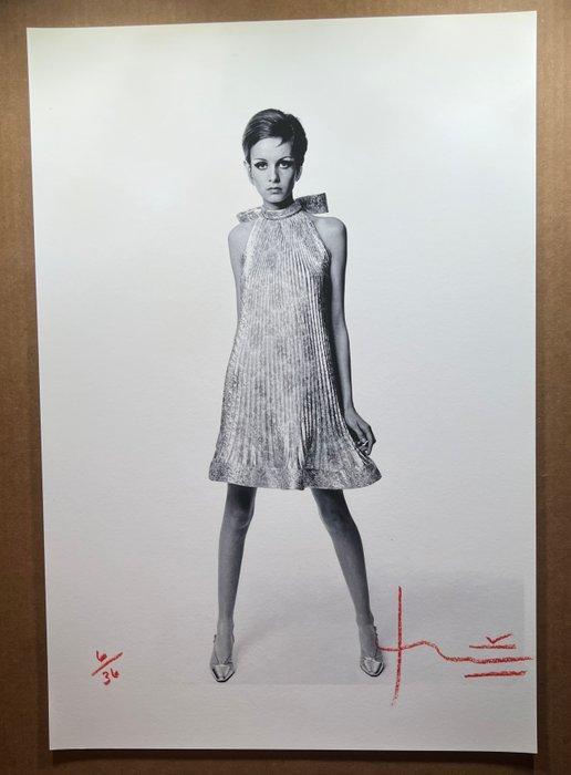 Bert Stern (1929–2013) - Bert Stern signed Famous Twiggy, Antiek en Kunst, Kunst | Designobjecten