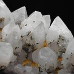 Gele pyriet met melkquartz en artisjok, Roemenië. Kristallen