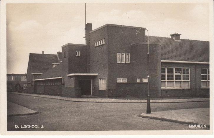 IJMUIDEN - O.L. School J., Verzamelen, Ansichtkaarten | Nederland, Verzenden