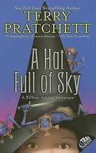 A hat full of sky by Terry Pratchett Copyright Paperback, Boeken, Overige Boeken, Gelezen, Verzenden