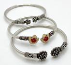 925 Zilver - 3 vrouwelijke armcuffs - India - 36,14 gr. -