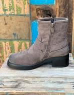 Suedine Biker Boot Grijs met stoere gespen, Ophalen of Verzenden, Nieuw, Grijs, Lage of Enkellaarzen