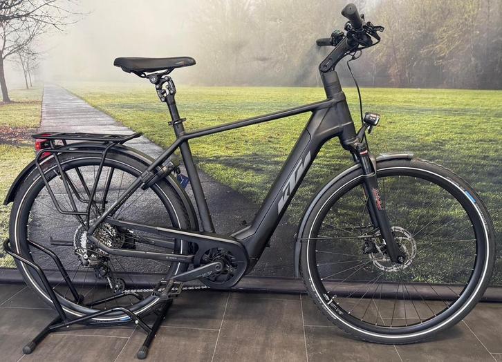 KTM Cento 10 Plus e-bike – 750Wh accu -  Bosch Middenmotor, Fietsen en Brommers, Elektrische fietsen, 50 km per accu of meer, Zo goed als nieuw