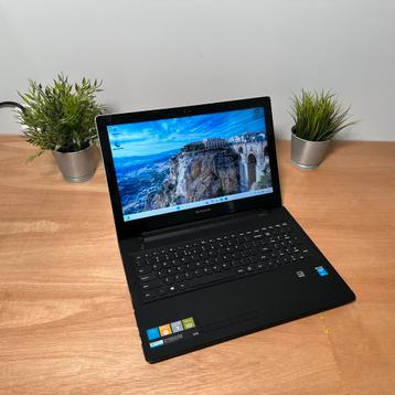 Snelle Lenovo Laptop Gemiddeld Formaat Windows 11 Intel SSD beschikbaar voor biedingen