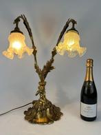 Tafellamp met beeldje - Glas, Metaal - Een vergulde