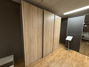 Kledingkast Sinfonie Plus **SHOWROOMMODEL** beschikbaar voor biedingen
