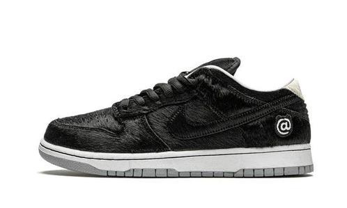 Nike SB Dunk Low BE@RBRICK Medicom Toy - maat 47.5, Kleding | Dames, Schoenen, Nieuw, Verzenden