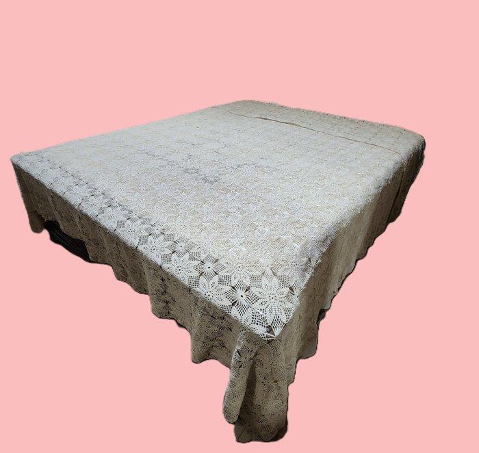 Bedsprei - 270 cm - 270 cm - haakwerk, handgemaakt, Antiek en Kunst, Antiek | Kleden en Textiel