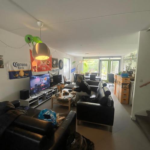 Kamer in een mannenhuis met tuin gevonden in Delft, Huizen en Kamers, Kamers te huur, Minder dan 20 m², Delft